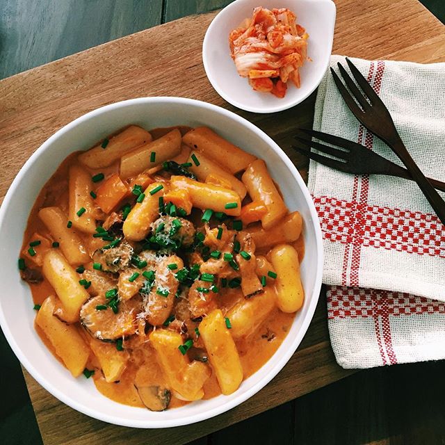 Wang Topokki Spicy Carbonara 370g