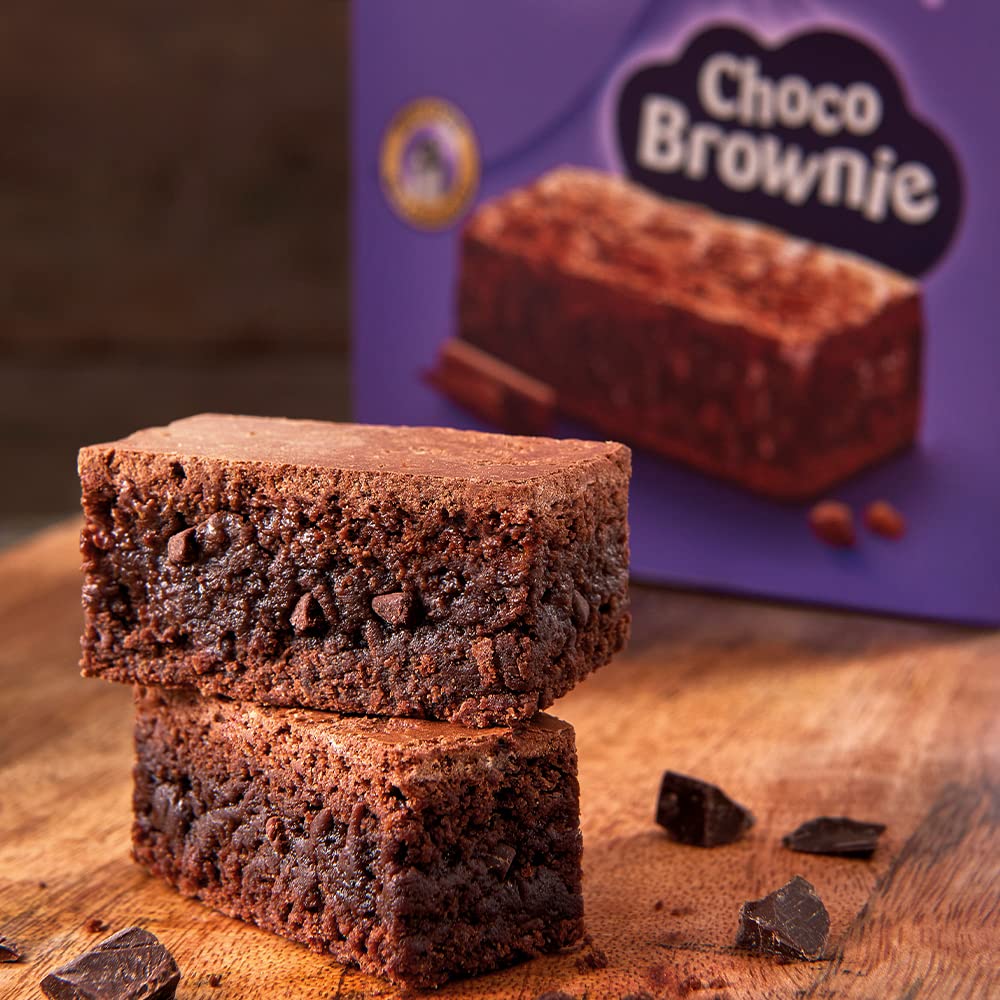 Milka Brownie Cakes with Chocolate Pieces 150g